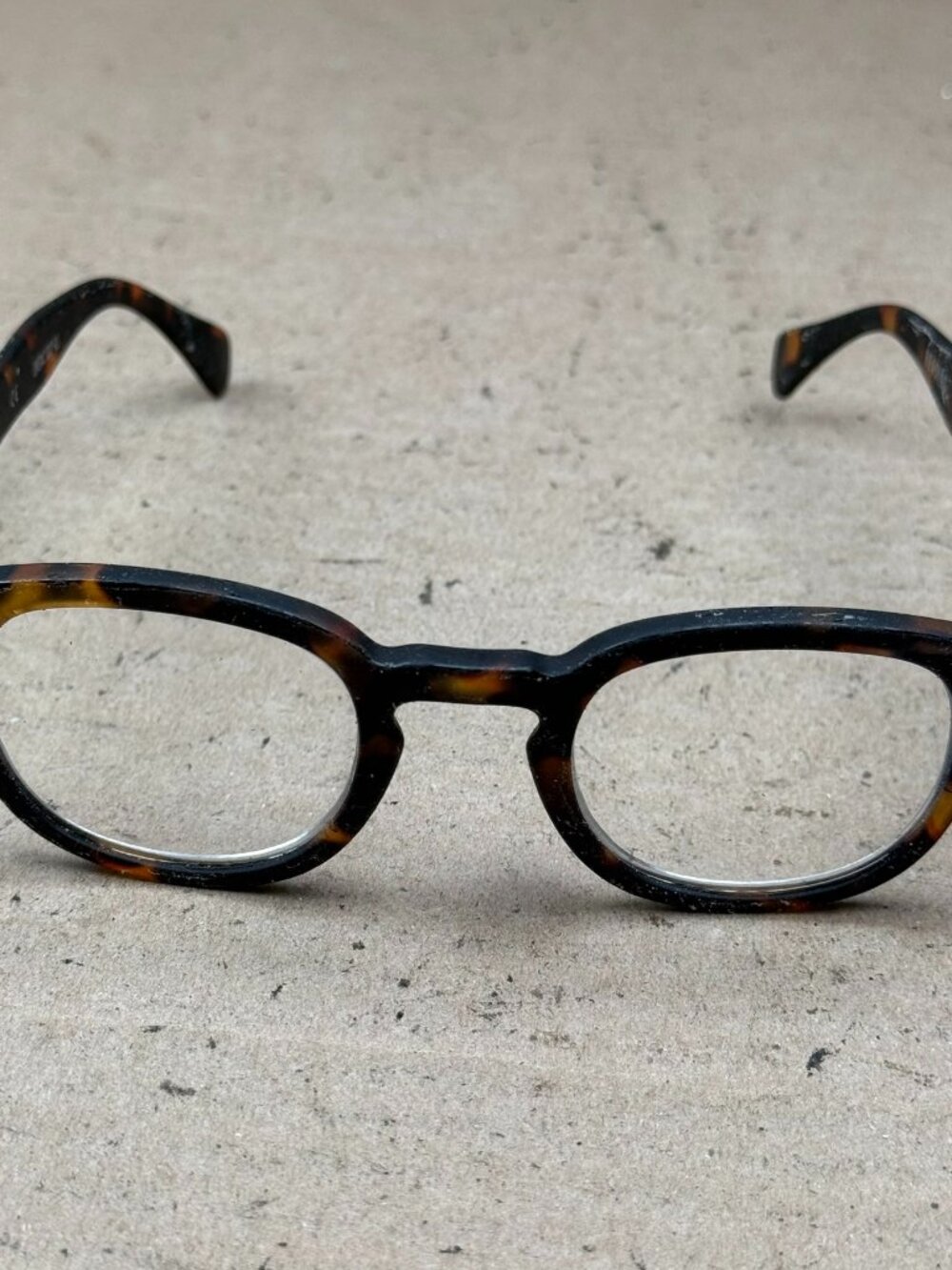 Iziipizi Tortoise Shell Reading Glasses +2.00 scratches damage lens frame only
